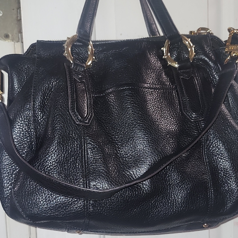 Elegant Black Leather Handbag